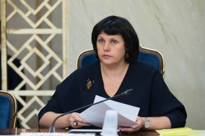 Сенатор Елена Афанасьева: На пенсии денег нет, а на программу по считыванию лиц в автобусе есть?