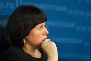 Сенатор Елена Афанасьева против внедрения дистанционного образования на постоянной основе